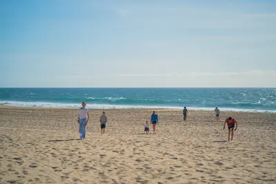 Family photoshoot in Costa da Caparica by Denis Erroyaux