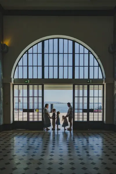 Family photoshoot in Lisbon by Denis Erroyaux