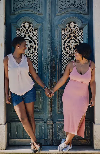 Couples photoshoot in Lisbon by Denis Erroyaux