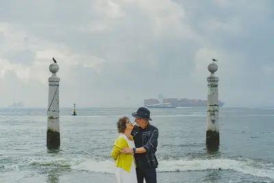 Couples photoshoot in Lisbon by Denis Erroyaux