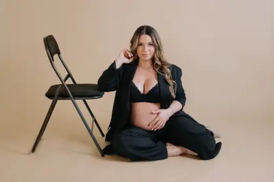 Maternity photoshoot in Porto by Pedro Moreira