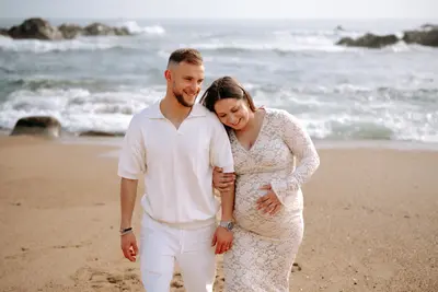 Maternity photoshoot in Porto by Pedro Moreira