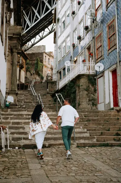 Engagement photoshoot in Porto by Pedro Moreira
