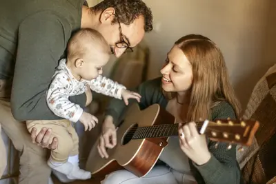 Family photoshoot in Porto by Giovana Sioli