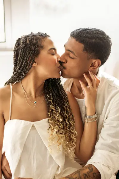 Couples photoshoot in Porto by Giovana Sioli