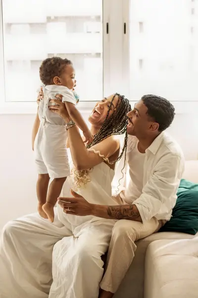 Family photoshoot in Porto by Giovana Sioli