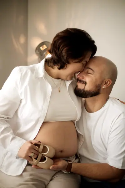 Maternity photoshoot in Porto by Giovana Sioli