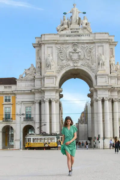 Family photoshoot in Lisbon by Tatiana Ostrower