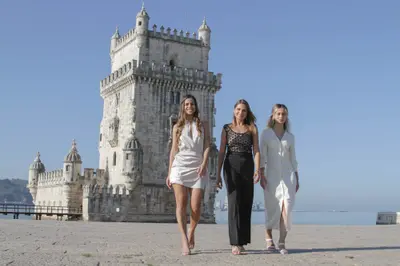 Friends Trip photoshoot in Lisbon by Tatiana Ostrower