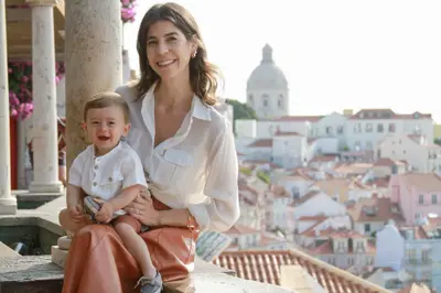 Family photoshoot in Lisbon by Tatiana Ostrower
