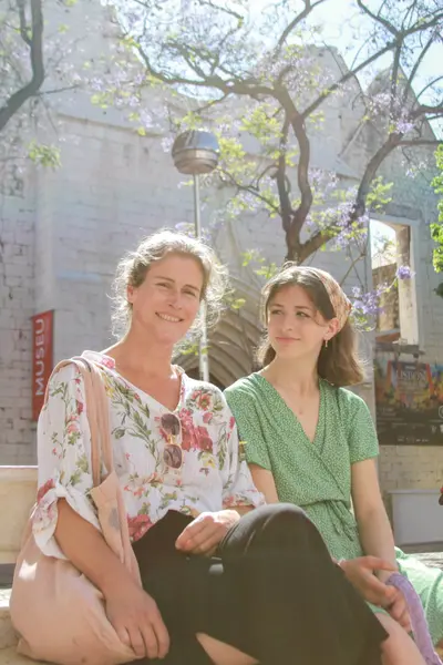 Family photoshoot in Lisbon by Tatiana Ostrower
