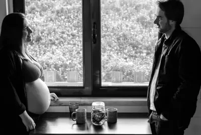 Maternity photoshoot in Sintra by Tatiana Ostrower