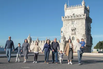 Family photoshoot in Lisbon by Tatiana Ostrower