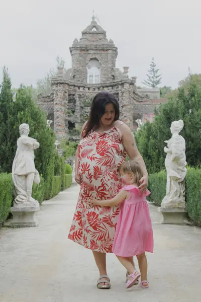 Maternity photoshoot in Cascais by Tatiana Ostrower