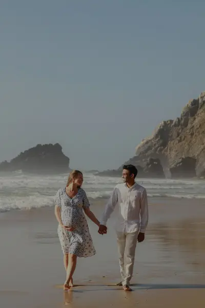 Couples photoshoot in Sintra by Tatiana Ostrower