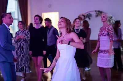 Wedding photoshoot in Porto by Kristina Brazhnikova