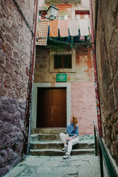 Solo Portrait photoshoot in Porto by Kristina Brazhnikova