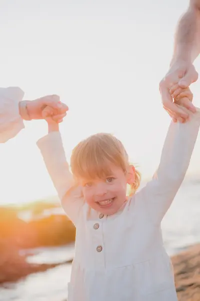 Family photoshoot in Porto by Kristina Brazhnikova
