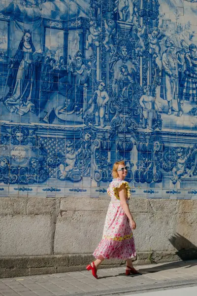 Solo Portrait photoshoot in Porto by Kristina Brazhnikova