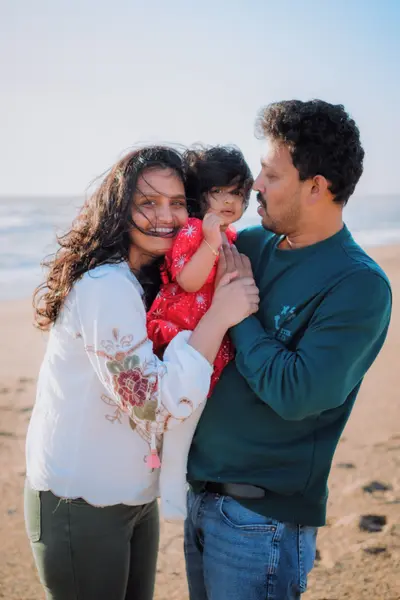 Family photoshoot in Porto by Kristina Brazhnikova