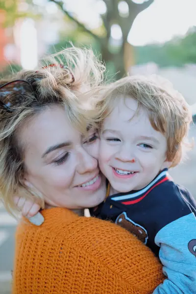 Family photoshoot in Porto by Kristina Brazhnikova