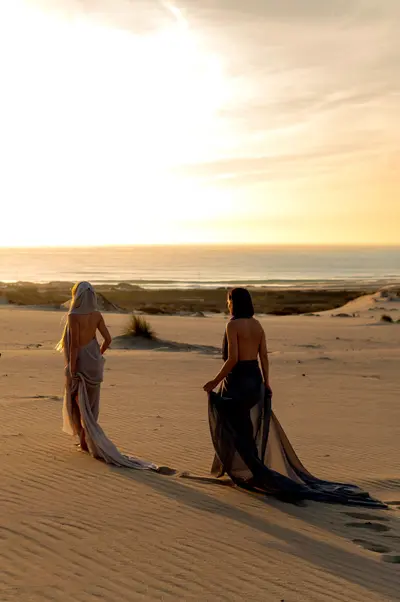 Friends Trip photoshoot in Cascais by Maria Malko