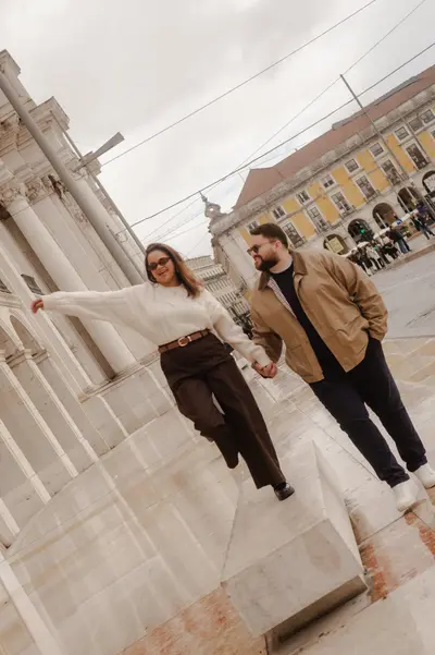 Couples photoshoot in Lisbon by Marilia Pierro