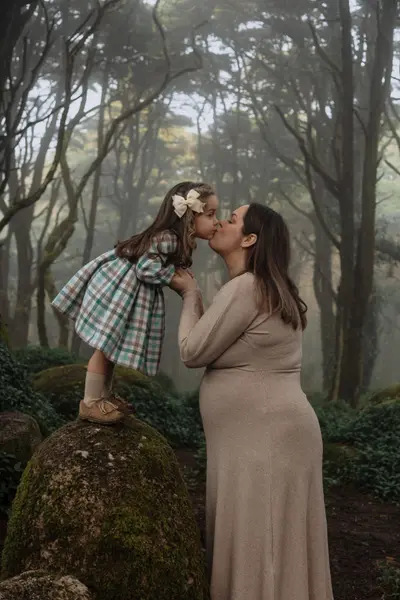 Maternity photoshoot in Sintra by Monica Rodrigues