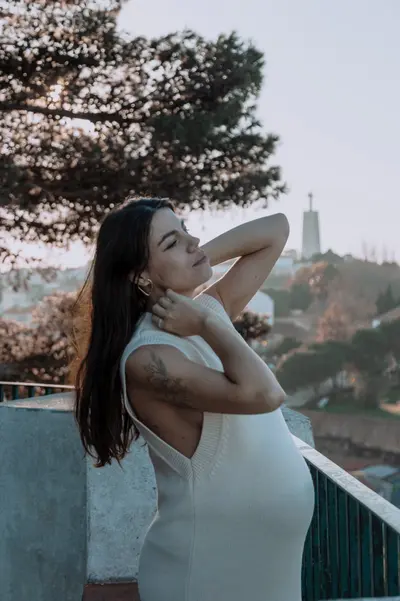 Maternity photoshoot in Costa da Caparica by Monica Rodrigues