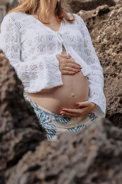 Maternity photoshoot in Cascais by Monica Rodrigues