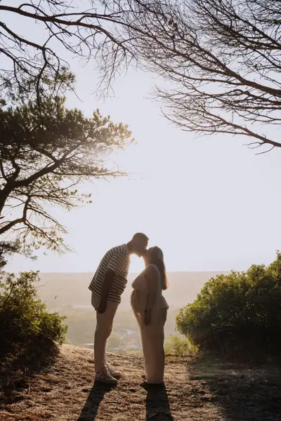 Maternity photoshoot in Costa da Caparica by Monica Rodrigues