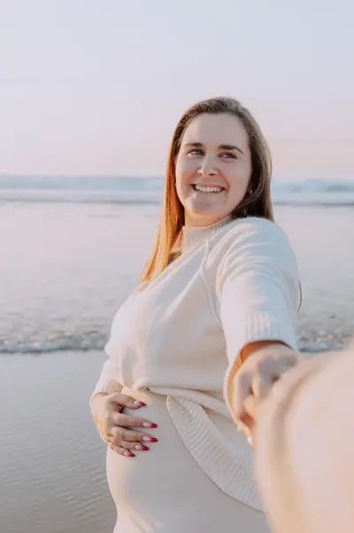 Maternity photoshoot in Cascais by Monica Rodrigues