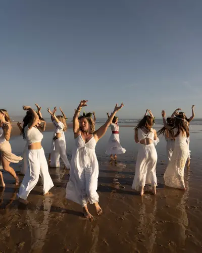 Friends Trip photoshoot in Costa da Caparica by Sophie Bellmann