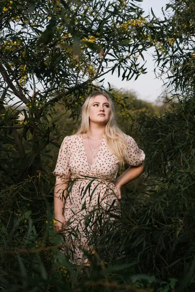 Solo Portrait photoshoot in Costa da Caparica by Sophie Bellmann