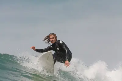 Solo Portrait photoshoot in Costa da Caparica by Sophie Bellmann