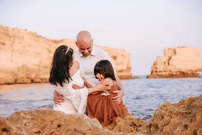 Family photoshoot in Albufeira by Isa Mestre