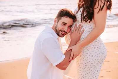 Maternity photoshoot in Albufeira by Isa Mestre