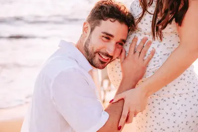 Maternity photoshoot in Albufeira by Isa Mestre