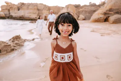 Family photoshoot in Albufeira by Isa Mestre