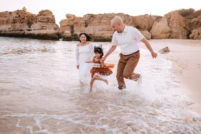 Family photoshoot in Albufeira by Isa Mestre