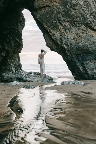 Solo Portrait photoshoot in Sintra by Elena Lialina