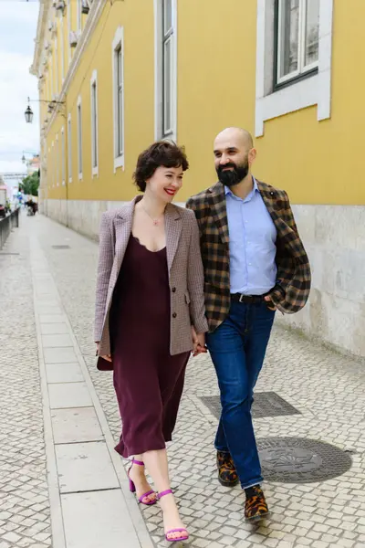 Couples photoshoot in Lisbon by Elena Lialina