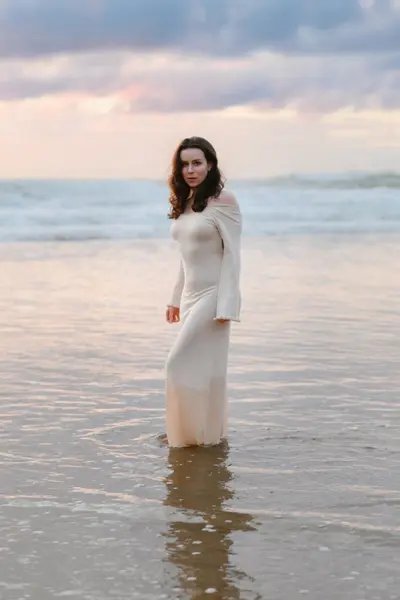 Solo Portrait photoshoot in Sintra by Elena Lialina