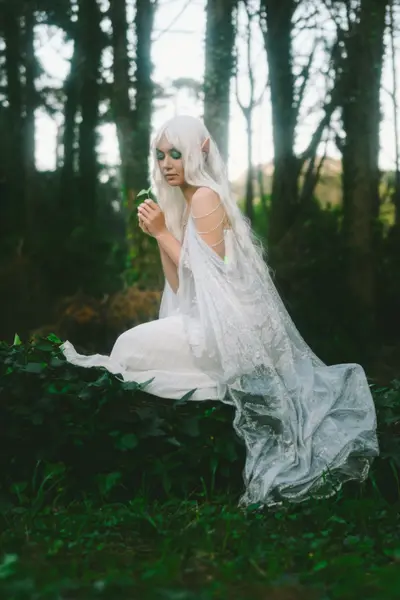 Solo Portrait photoshoot in Sintra by Elena Lialina