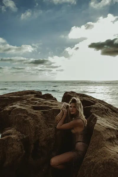 Solo Portrait photoshoot by J Grilo