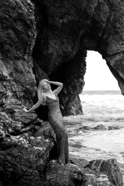 Solo Portrait photoshoot in Sintra by Aleksandra