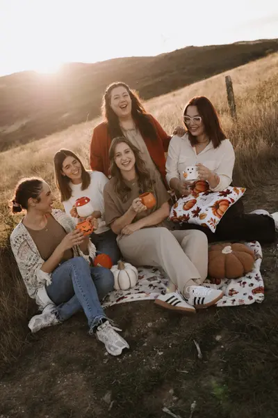 Friends Trip photoshoot in Douro Valley by Jennifer Duarte