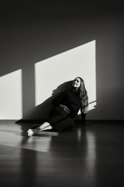 Maternity photoshoot in Lisbon by Kate Belova