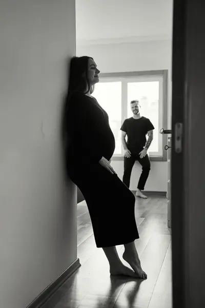 Maternity photoshoot in Lisbon by Kate Belova