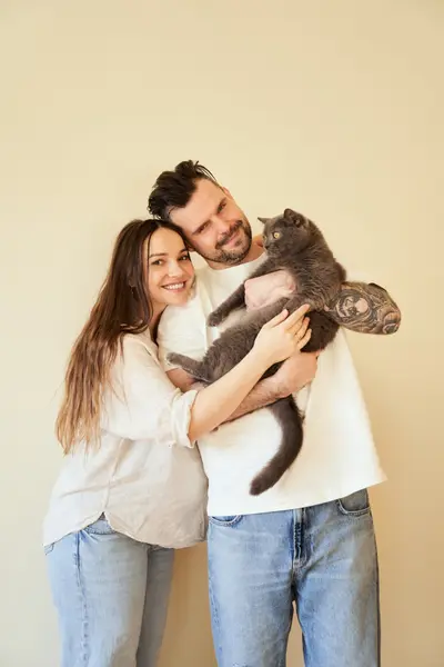 Maternity photoshoot in Lisbon by Kate Belova